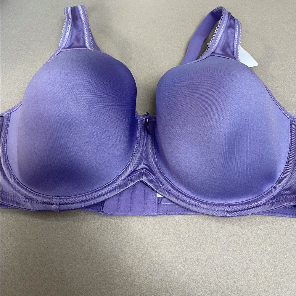 WACOAL women’s underwire padded bra size 38 DD. New with tags. Purple.